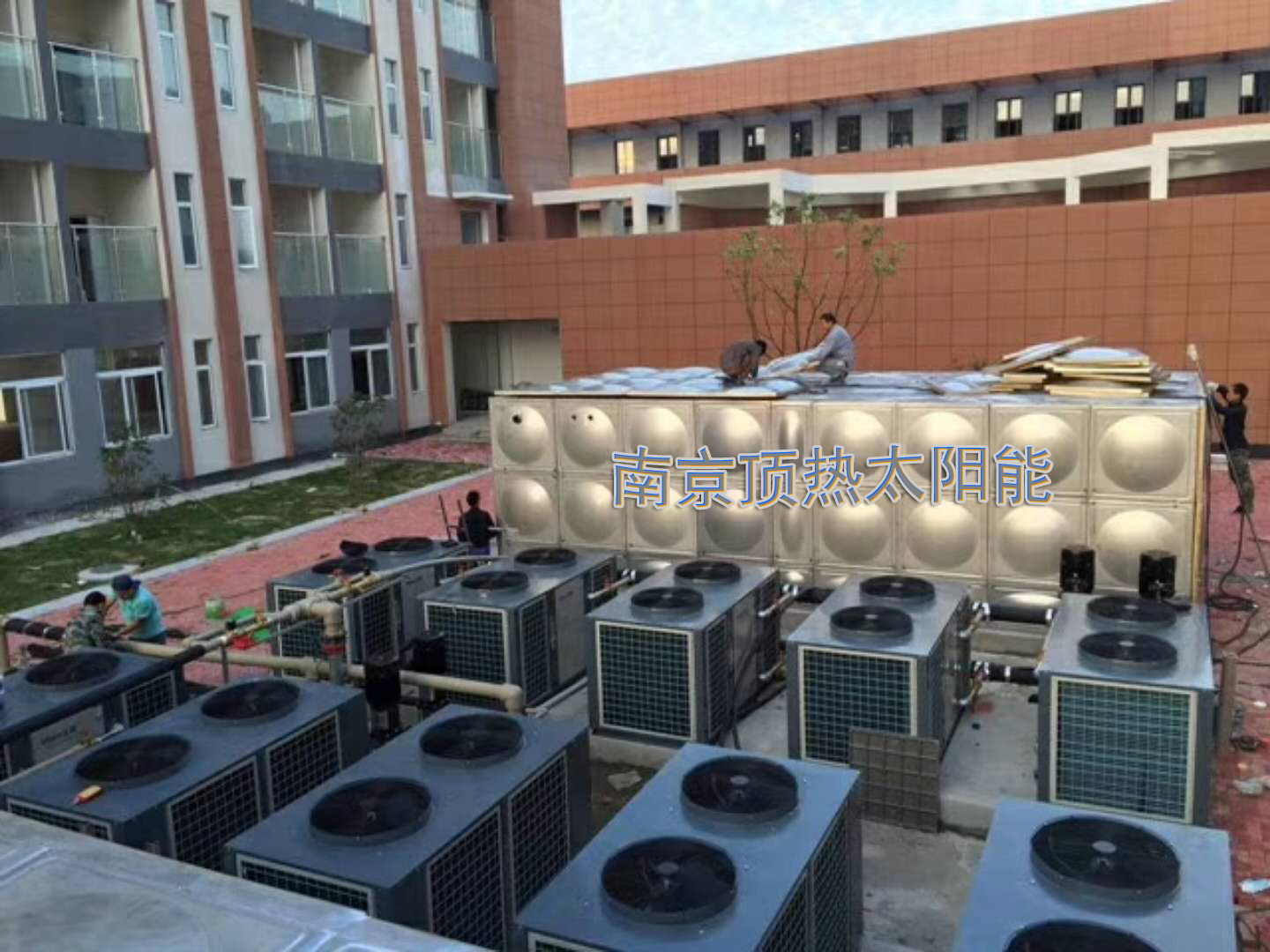 學校空氣能熱水工程